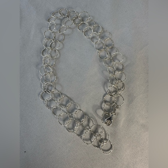 Dainty sparkly 925 Italy silver circles necklace - Picture 3 of 6